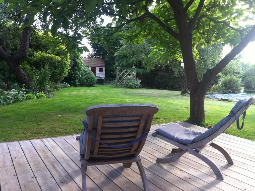 Bonningtons Stansted Self Catering Hotel สแตนสเต็ด เมาท์ฟิทเช็ต ห้อง รูปภาพ